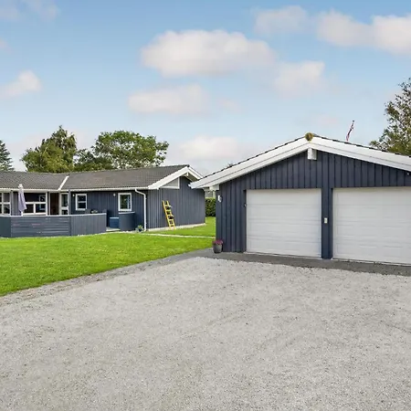 4 Bedroom Lovely In Slagelse